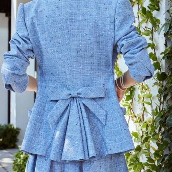 Hadleigh's Barbara Light Pink Tweed Blazer  Size 8 Luxurious Bow Back MSRP $3995 - Picture 12 of 12